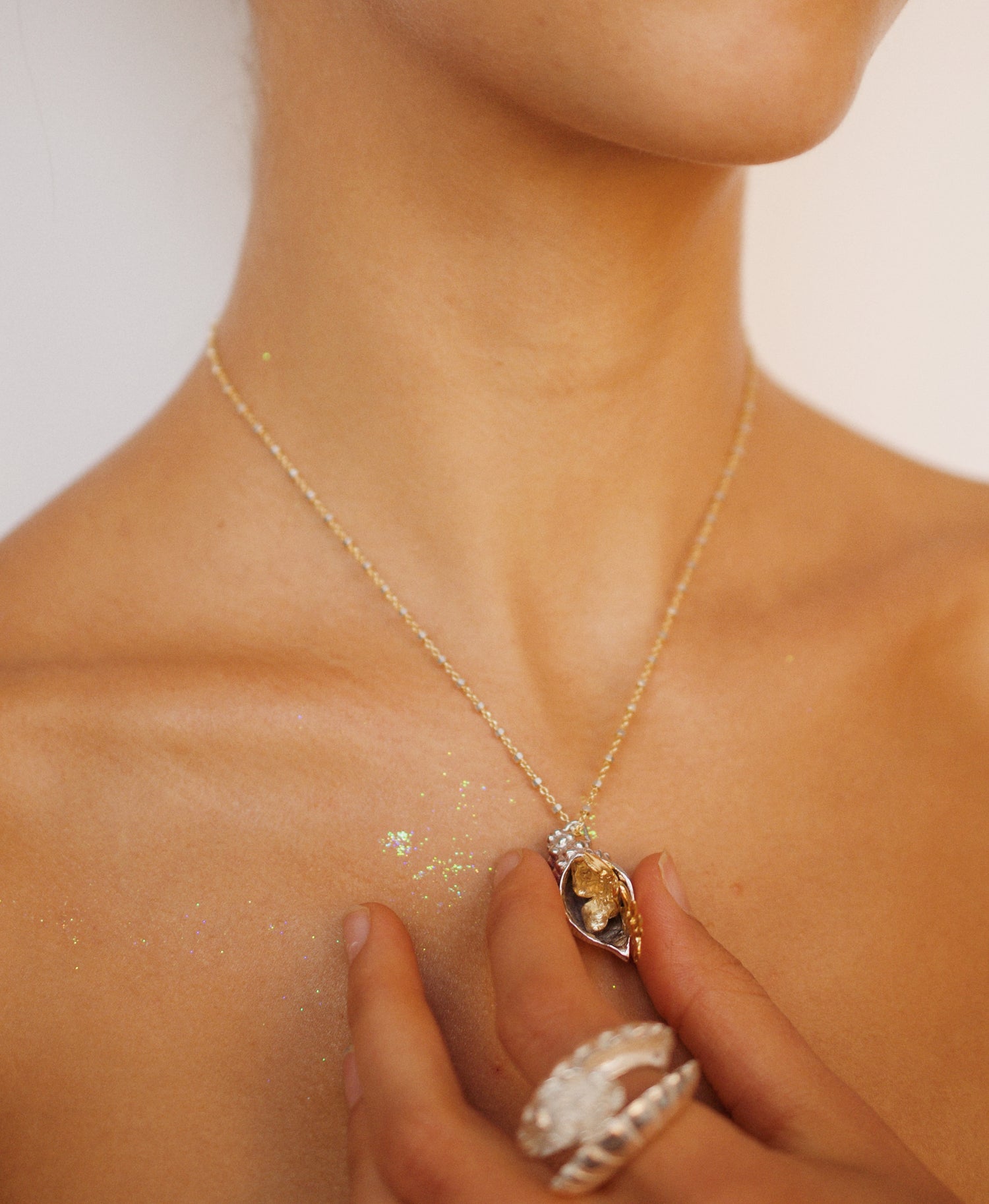 Collares