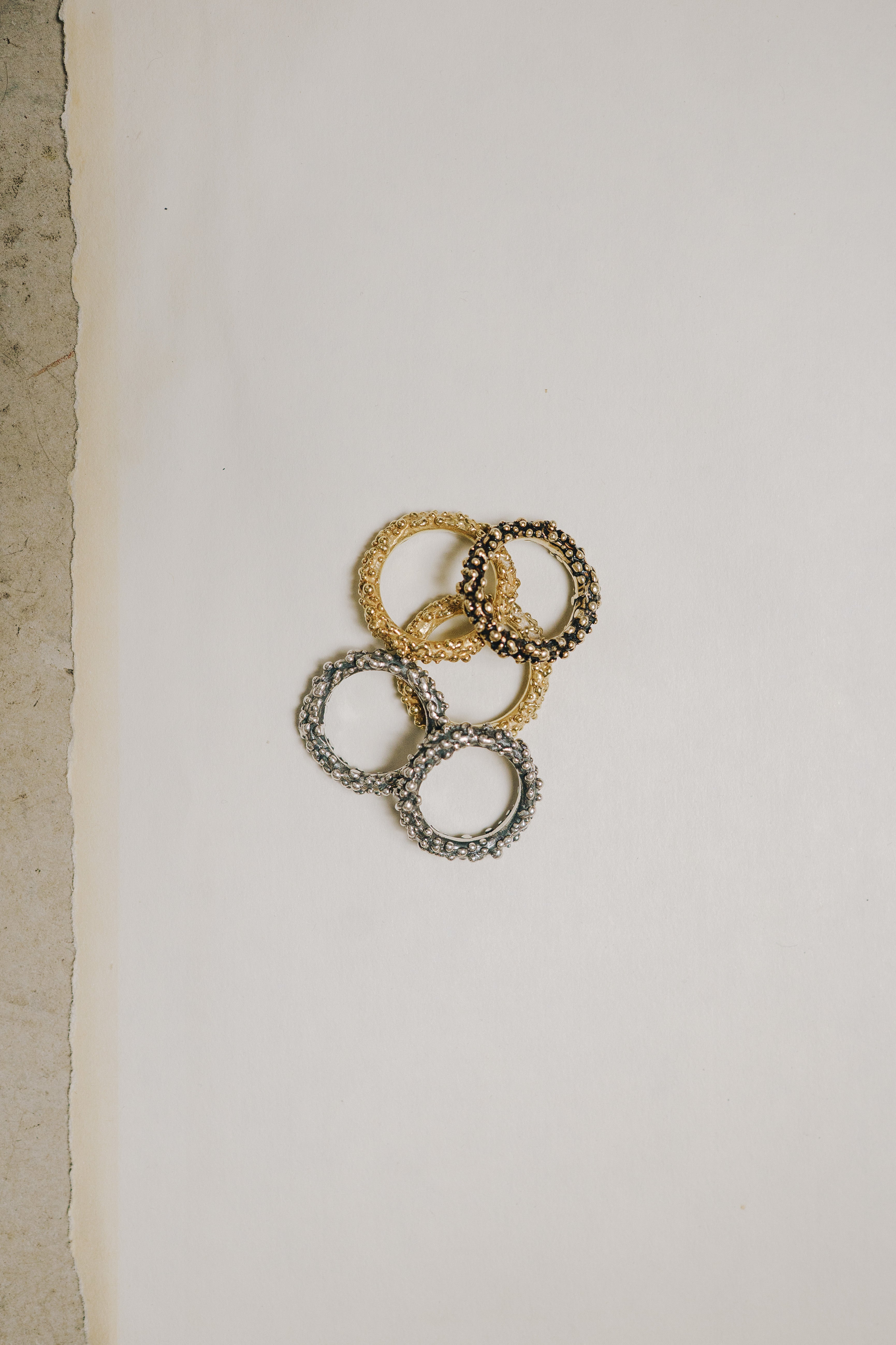 Tacto rings