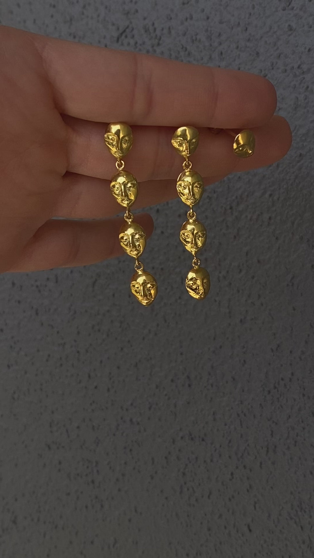 Aretes compañía
